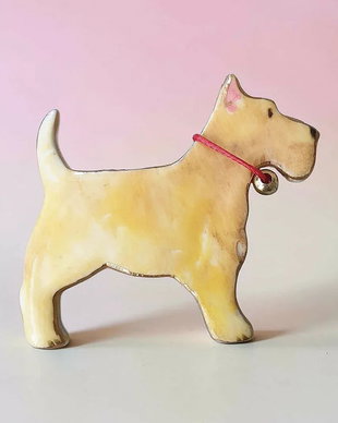Brosa din portelan pictata manual terrier