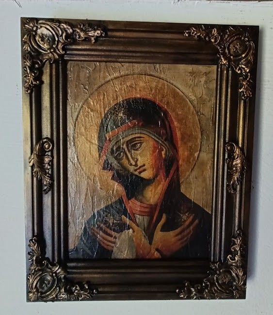 Icoană handmade Maica Domnului în rugăciune, cu ramă sculptată