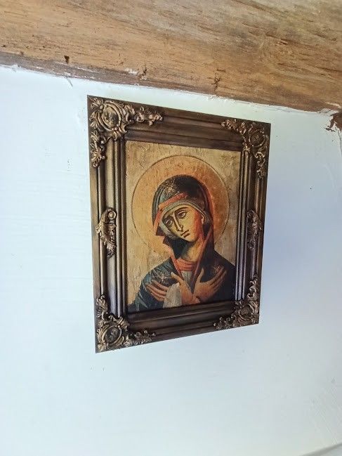 Icoană handmade Maica Domnului în rugăciune, cu ramă sculptată