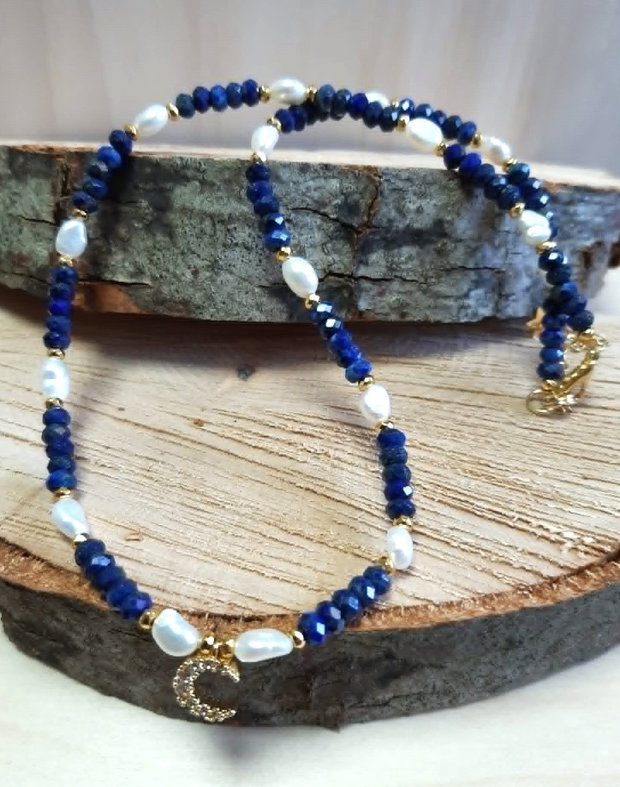 Colier din Lapis Lazuli, Perle de cultură și Pandantiv lună cu Zirconiu