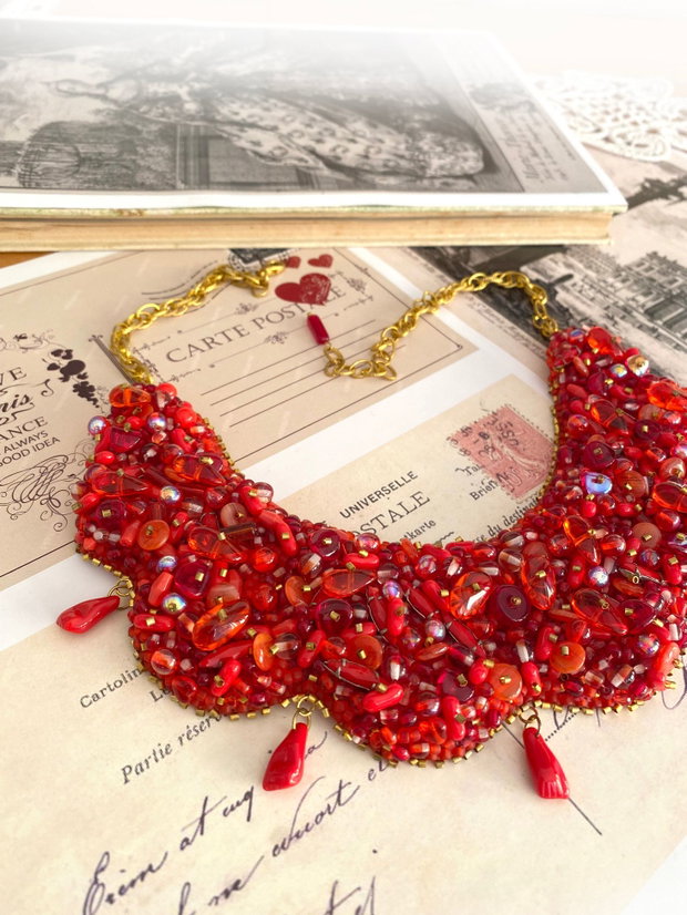 Colier statement in nuante de rosu aprins・Colier handmade rosu・Colier statement