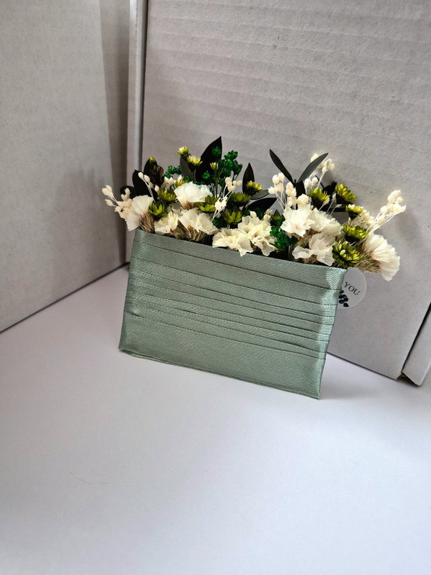 Cocardă de buzunar Mire / Naș cu flori naturale uscate și stabilizate, Alb - Verde Smarald / Verde Olive