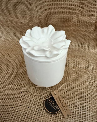Recipient cu capac floral