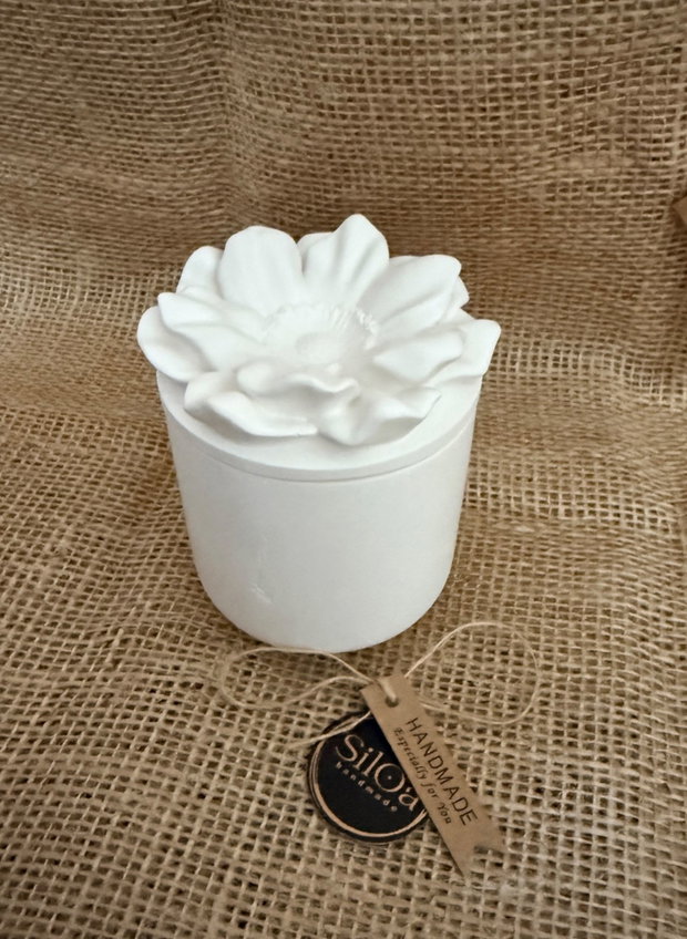 Recipient cu capac floral