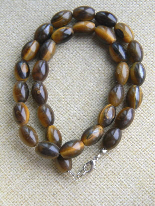 Ochi de tigru (AV40)
