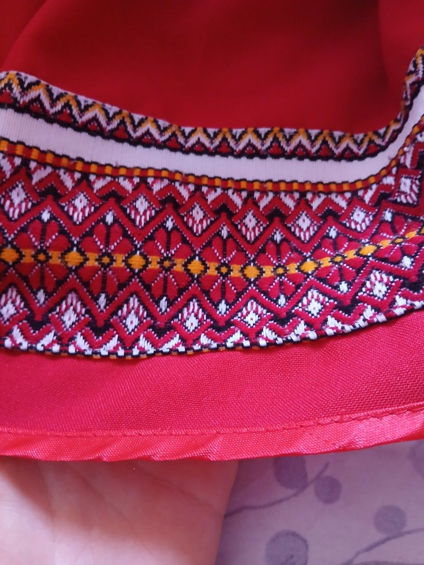Costum popular fetite