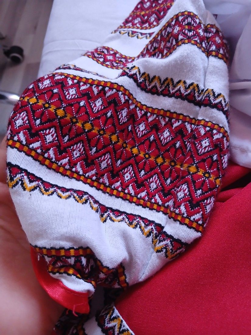 Costum popular fetite
