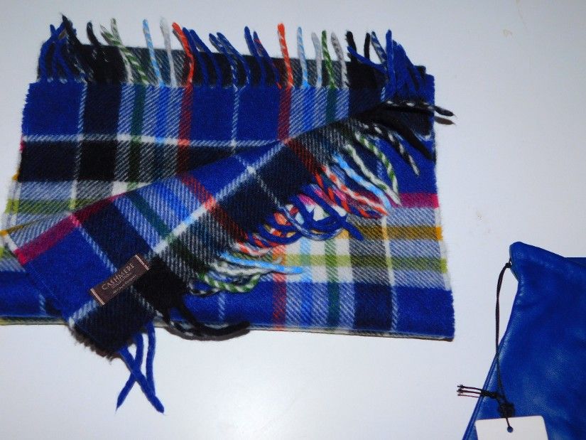 Manusi  noi piele   extra FURLA,  masura  L ,  etichete  atasate, cadou esarfa  casmir
