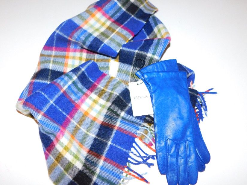 Manusi  noi piele   extra FURLA,  masura  L ,  etichete  atasate, cadou esarfa  casmir