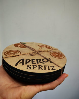 Set de suporturi de pahare din lemn personalizate cu Aperol Spritz