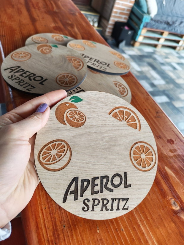 Set de suporturi de pahare din lemn personalizate cu Aperol Spritz