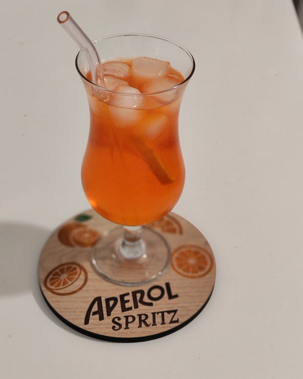 Set de suporturi de pahare din lemn personalizate cu Aperol Spritz