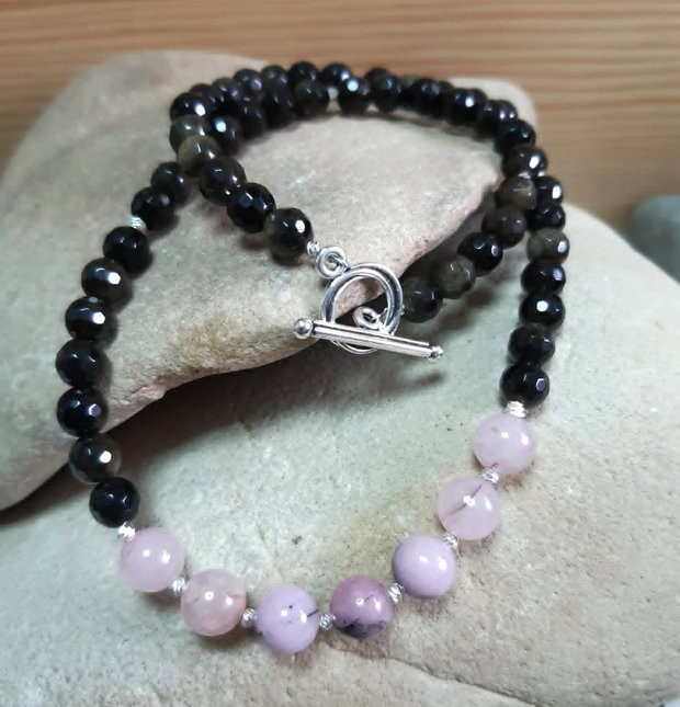 Colier CHOKER din jad Blossom Cherry roz, obsidian fațetat și oțel inoxidabil argintiu
