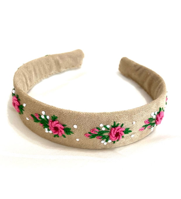 Cordelută cu broderie manuala