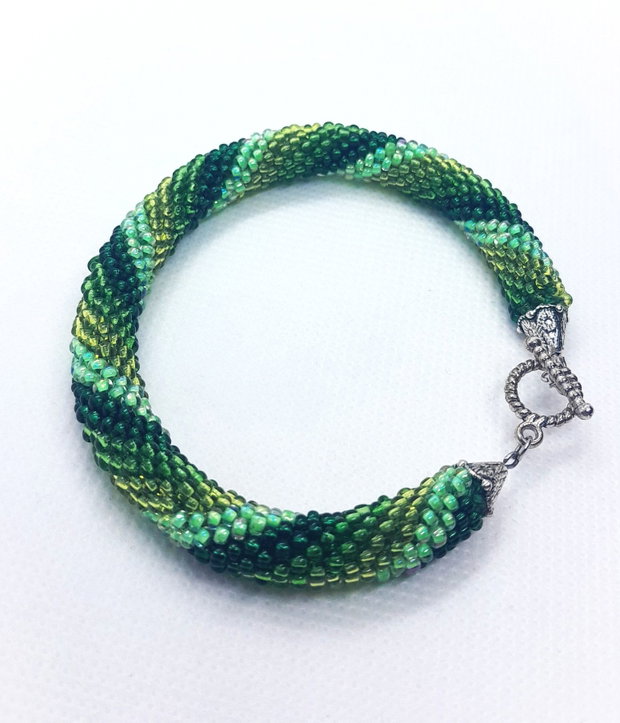 Bratara din margele - verde degrade