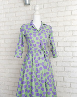 Rochie Camasa cu Revere Verde cu Buline Mov