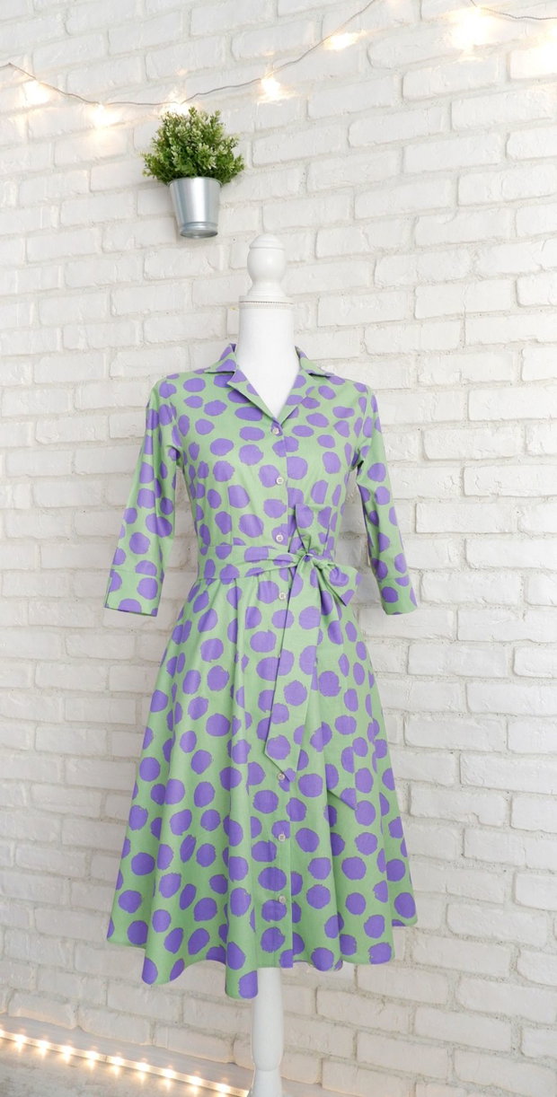 Rochie Camasa cu Revere Verde cu Buline Mov