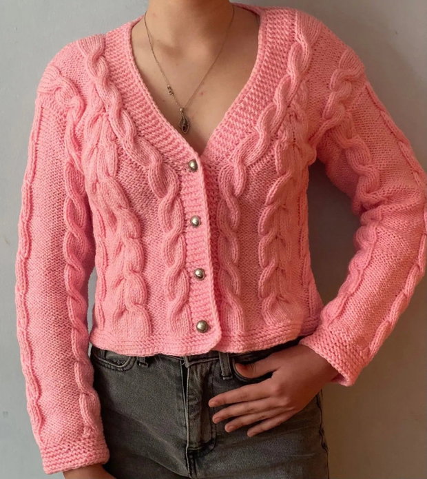 Cardigan tricotat manual roz