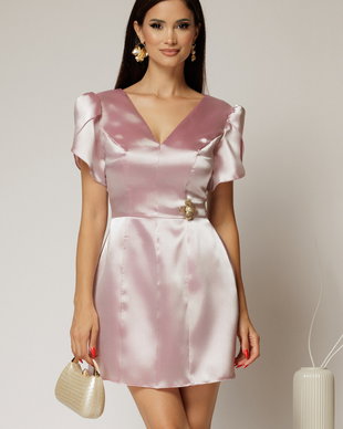 Rochie roz scurta din tafta cu accesoriu auriu in talie