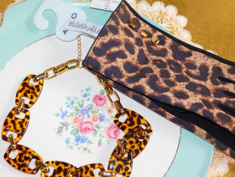 Manusi noi Aldo, etichete atasate, colier asortat nou, animal print