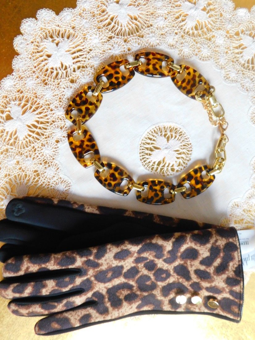 Manusi noi Aldo, etichete atasate, colier asortat nou, animal print