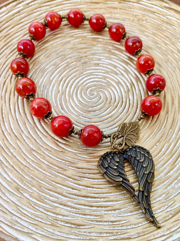 Colier vintage agate rosii & aripi inger bronz