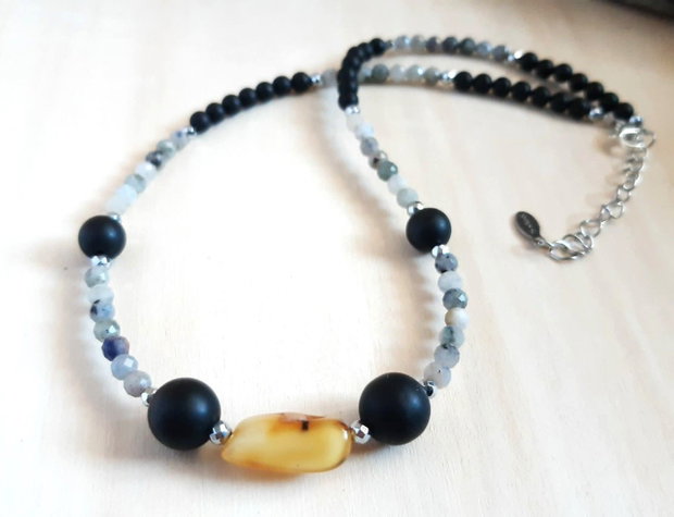 Colier Choker din Onix mat, Sodalit si Chihlimbar