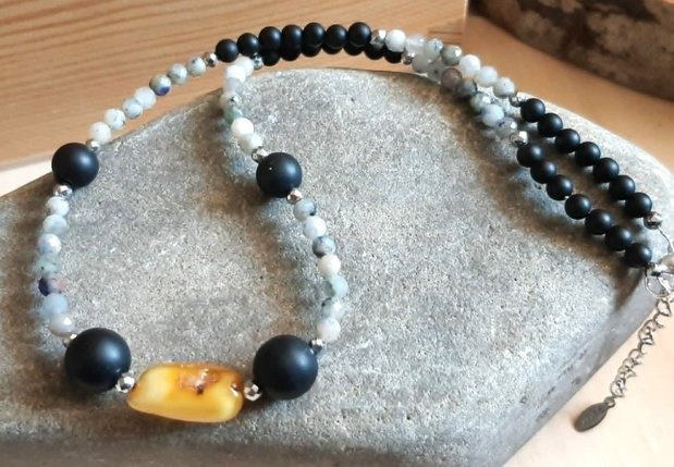 Colier Choker din Onix mat, Sodalit si Chihlimbar