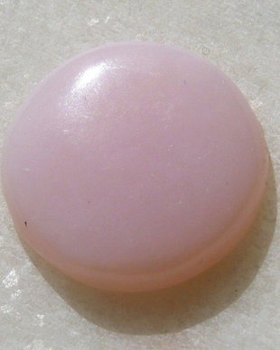Opal roz cabochon aprox 18x4.3 mm