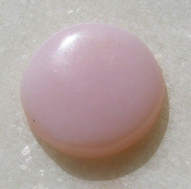 Opal roz cabochon aprox 18x4.3 mm