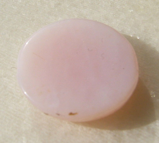Opal roz cabochon aprox 18x4.3 mm