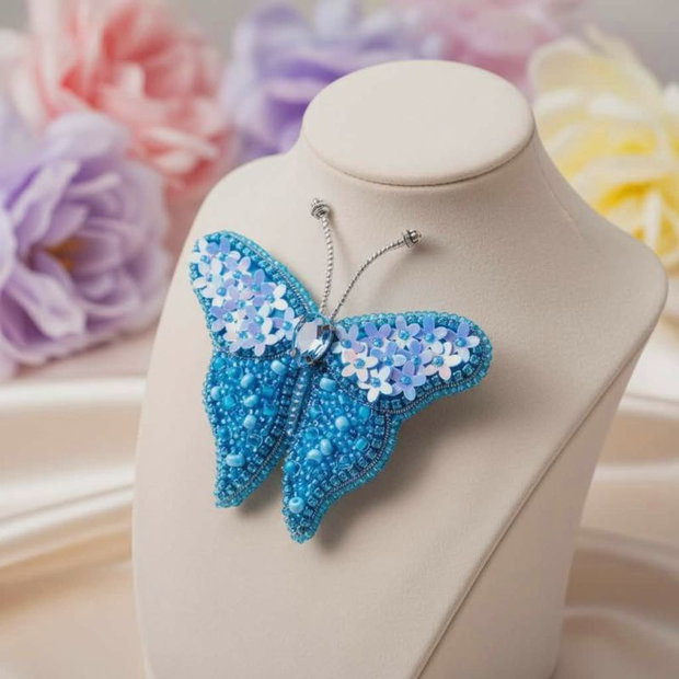 Brosa fluture albastru