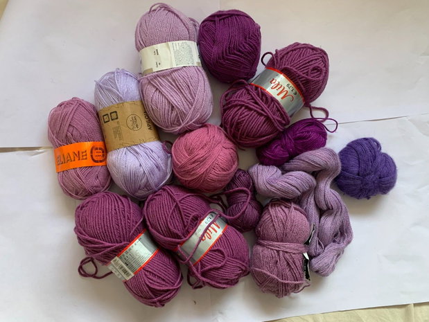 FIRE TRICOTAT , CROSETAT - diverse culori, materiale- nou