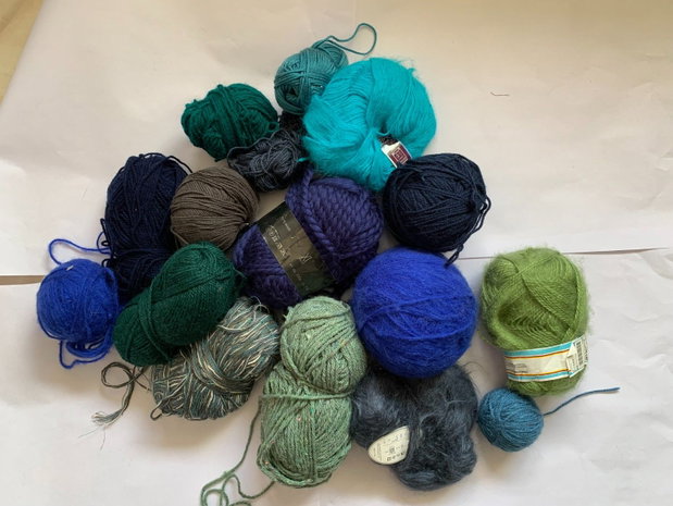 FIRE TRICOTAT , CROSETAT - diverse culori, materiale- nou