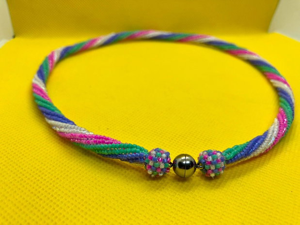 Colier rasucit Candy
