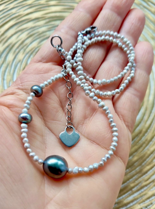 Colier fin CHOKER perle de cultura gri deschis