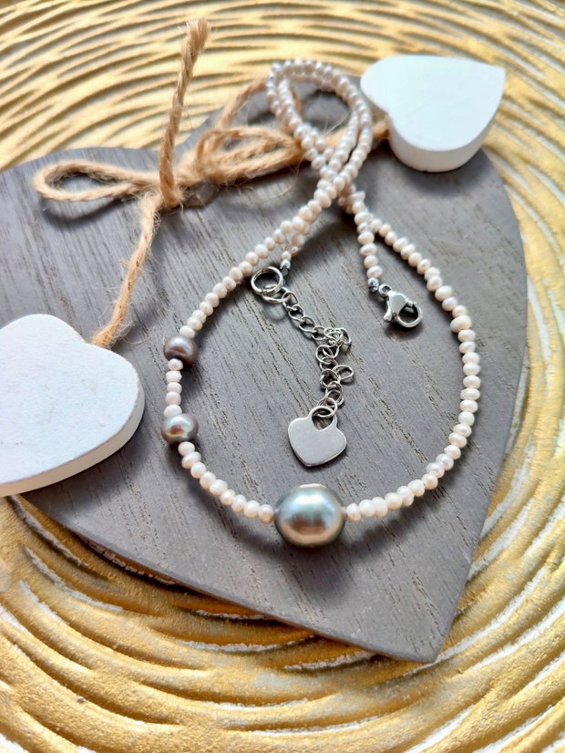 Colier fin CHOKER perle de cultura gri deschis