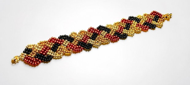 Bratara still celtic knot