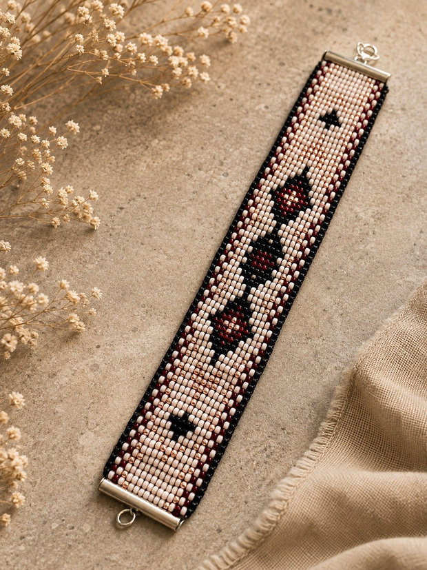 Bratara plata facuta pe loom