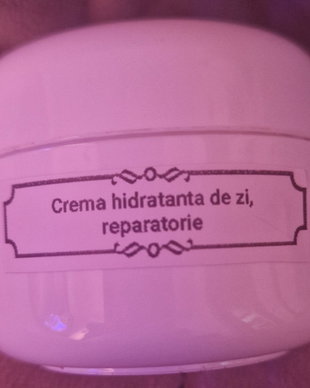 Crema antiaging hidratanta de zi, reparatorie