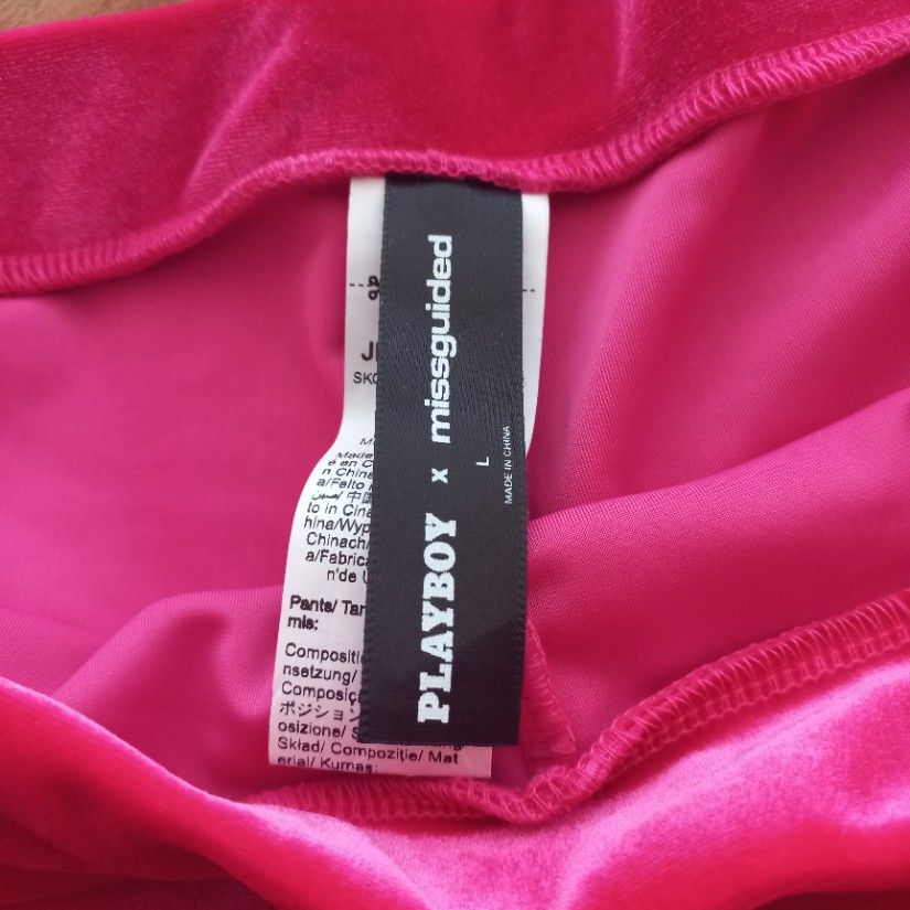 Pantaloni scurți Playboy noi L
