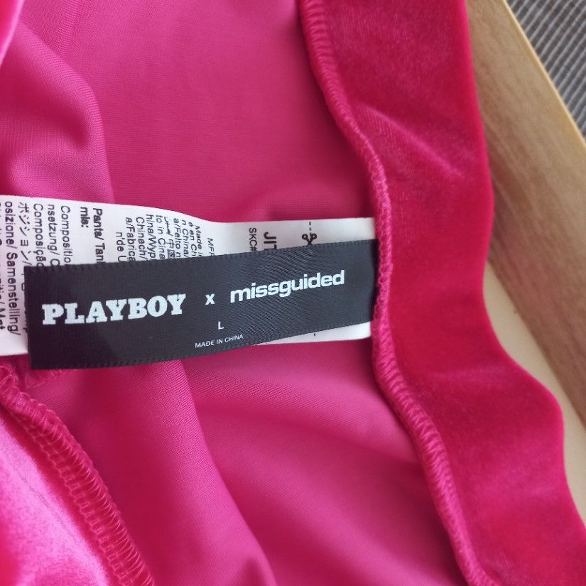 Pantaloni scurți Playboy noi L