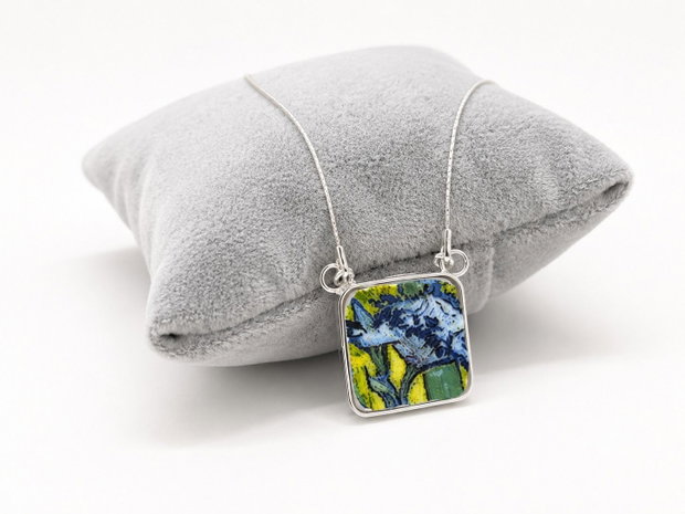 Colier "Van Gogh-Iris Galben" din fragment de portelan si argint
