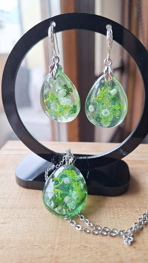 Set Bijuterii Handmade cu Mușchi Natural și Rășină Epoxidică
