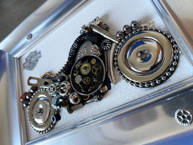 Motocicleta model Harley Davidson Cod M 669・Cadouri originale pentru barbati・Cadouri pentru ziua de nastere・Cadou 8 martie