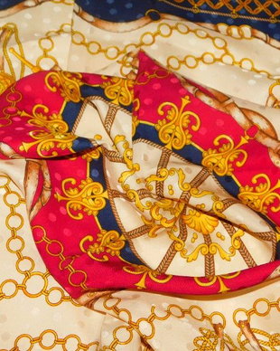 RENATO BALESTRA  -esarfa  noua, originala, matase naturala, deosebita,