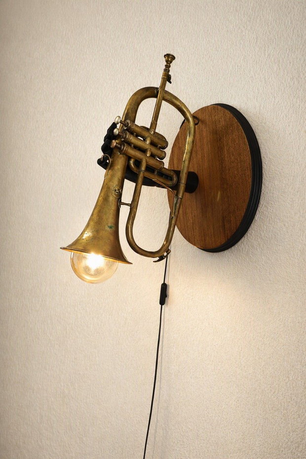 Lampă/veioză -Trompeta