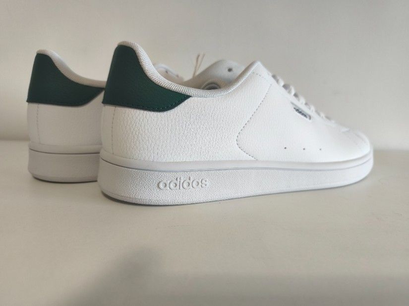 Adidas original Model Urban Court M