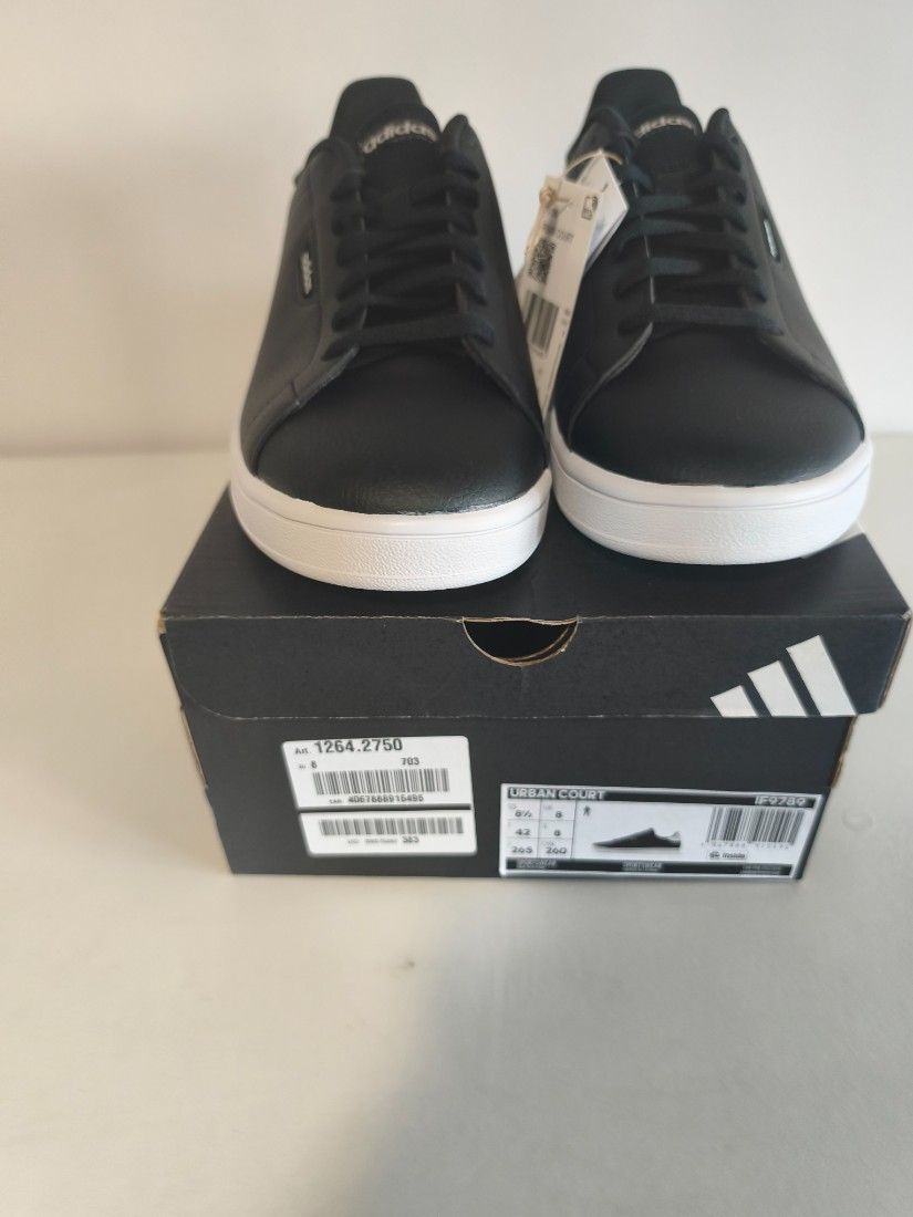 Adidas original model Urban Court