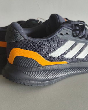 Adidas original model Run Falcon 5
